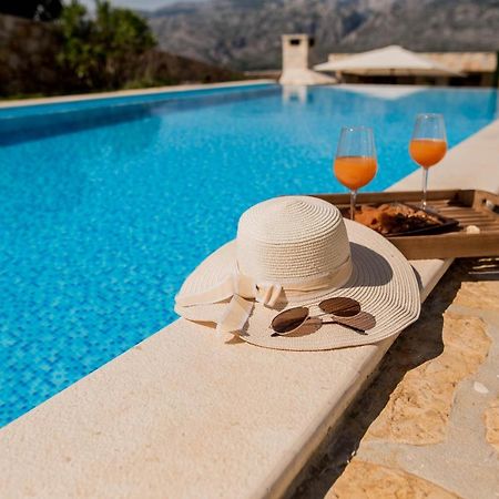 La Familia, Zadar, Vinjerac Villa Bagian luar foto