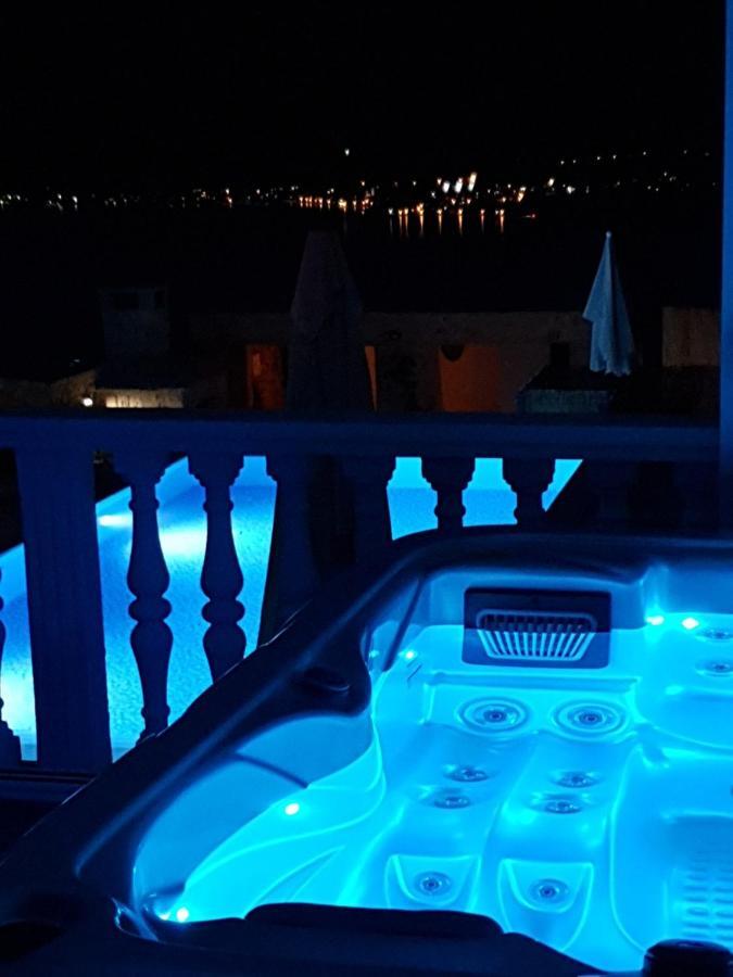 La Familia, Zadar, Vinjerac Villa Bagian luar foto